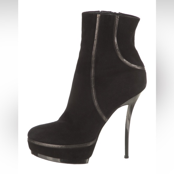 Gucci Shoes - GUCCI black suede platform boots booties with zipper accents